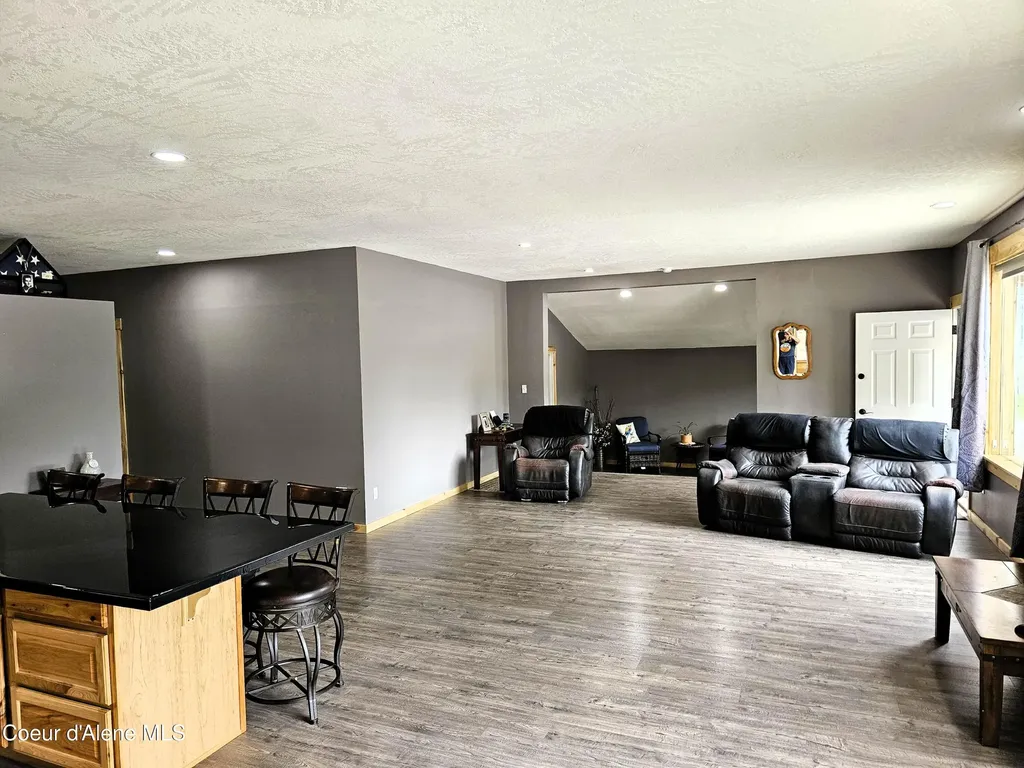 217&283 Wolverine Drive Cocolalla ID 83813