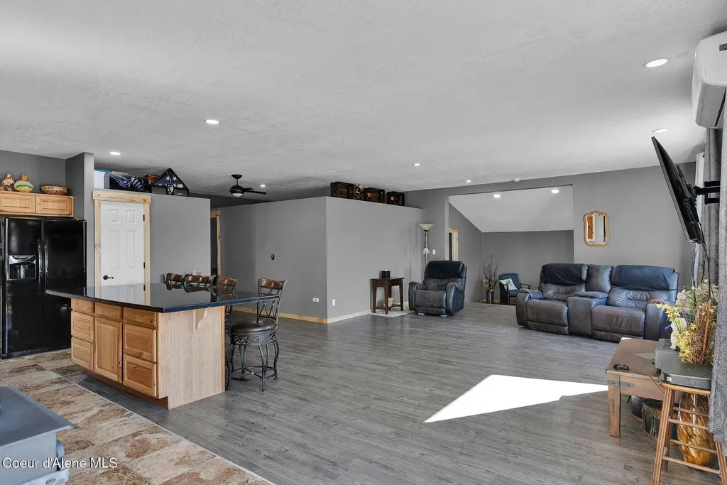 217&283 Wolverine Drive Cocolalla ID 83813