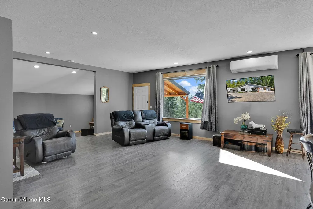 217&283 Wolverine Drive Cocolalla ID 83813