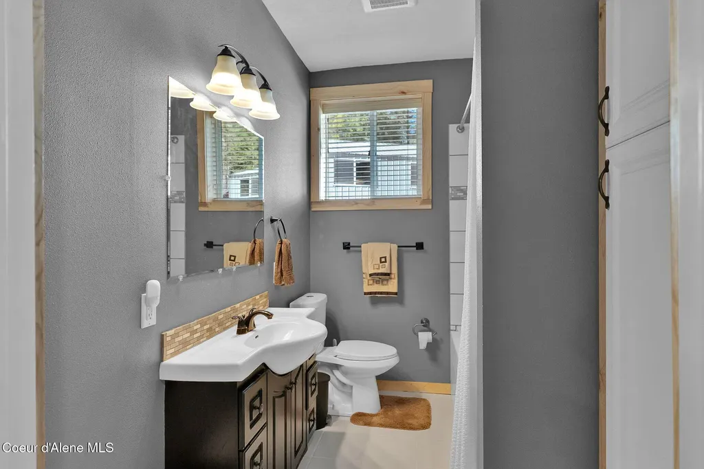 217&283 Wolverine Drive Cocolalla ID 83813