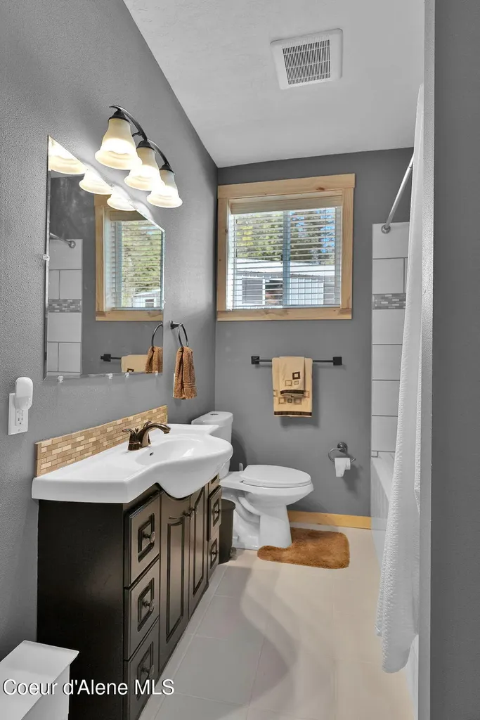 217&283 Wolverine Drive Cocolalla ID 83813