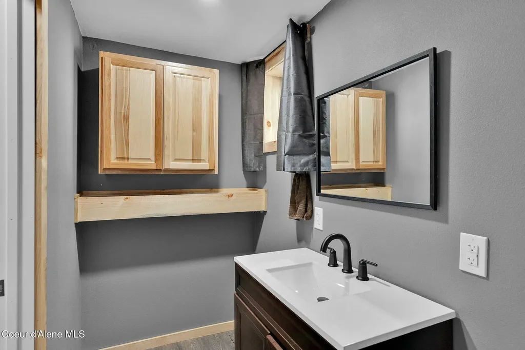 217&283 Wolverine Drive Cocolalla ID 83813