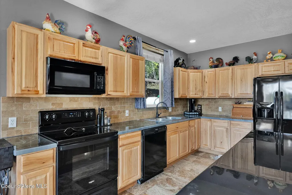 217&283 Wolverine Drive Cocolalla ID 83813