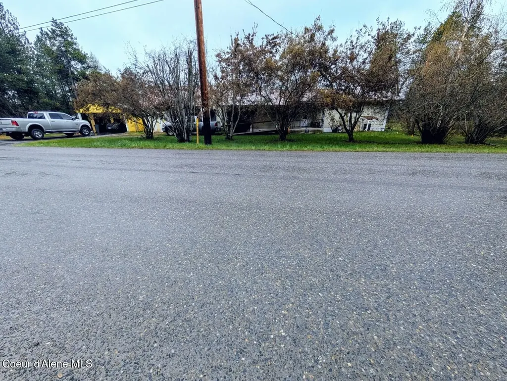 968 Roosevelt Road Bonners Ferry ID 83805