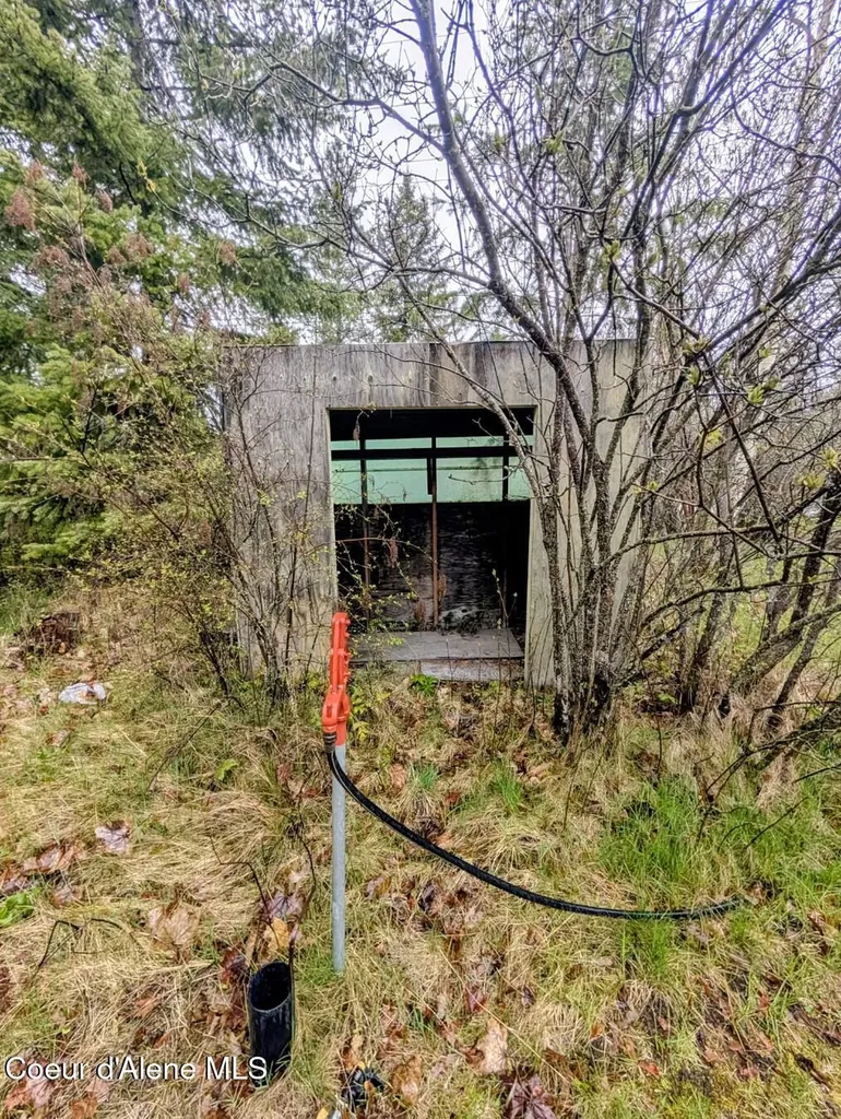 968 Roosevelt Road Bonners Ferry ID 83805
