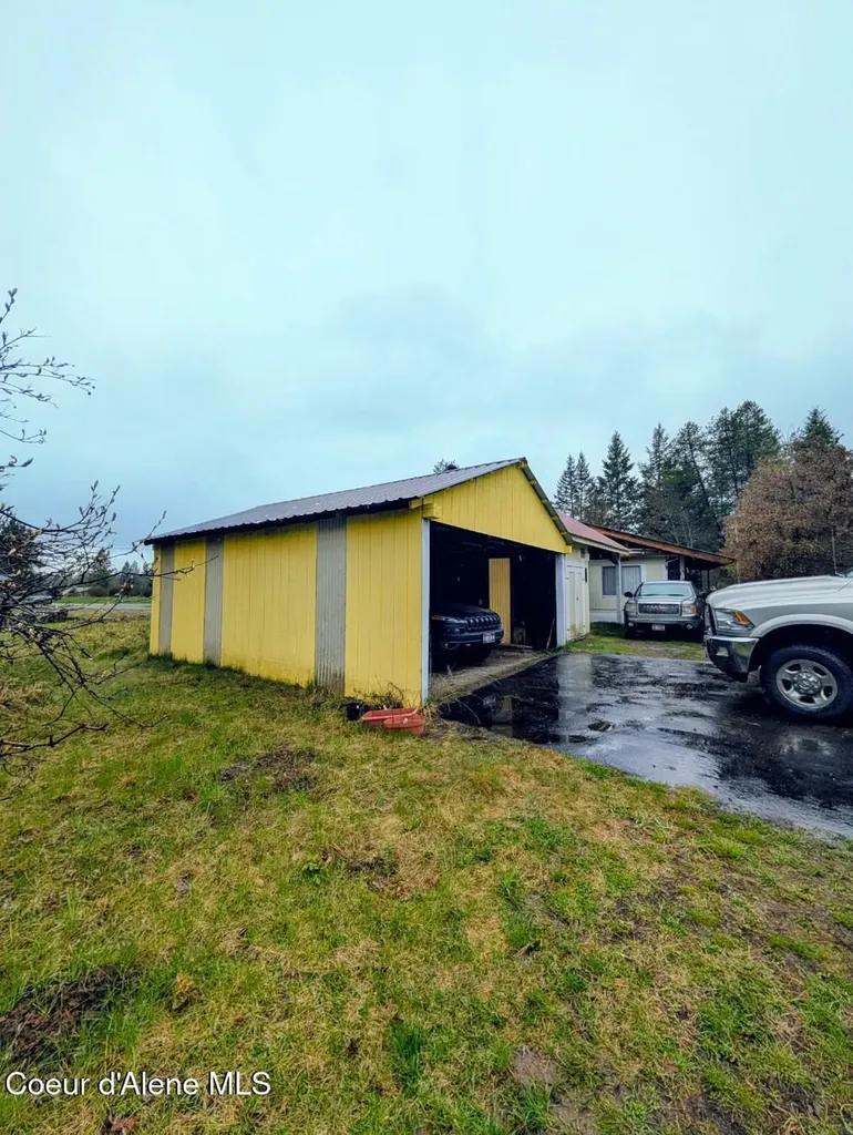 968 Roosevelt Road Bonners Ferry ID 83805