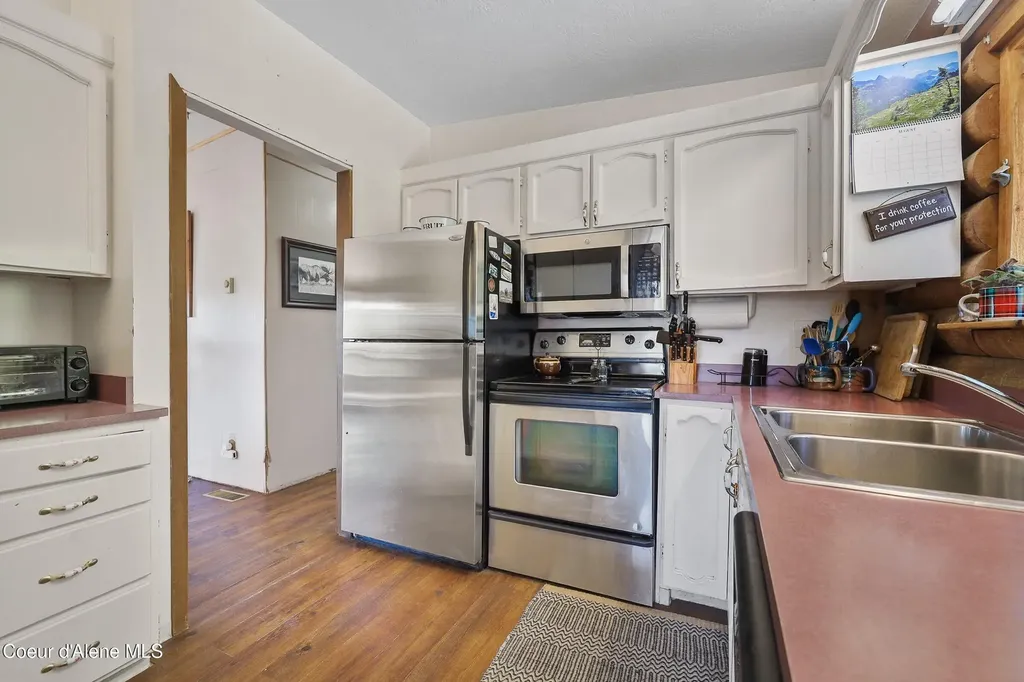 15987 W Chantilly Lane Post Falls ID 83854
