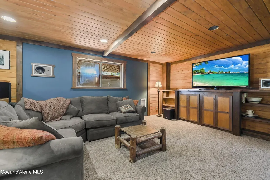 15987 W Chantilly Lane Post Falls ID 83854