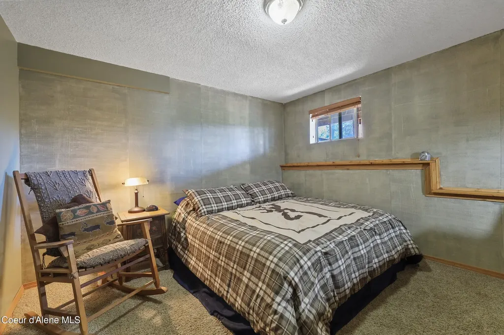 15987 W Chantilly Lane Post Falls ID 83854