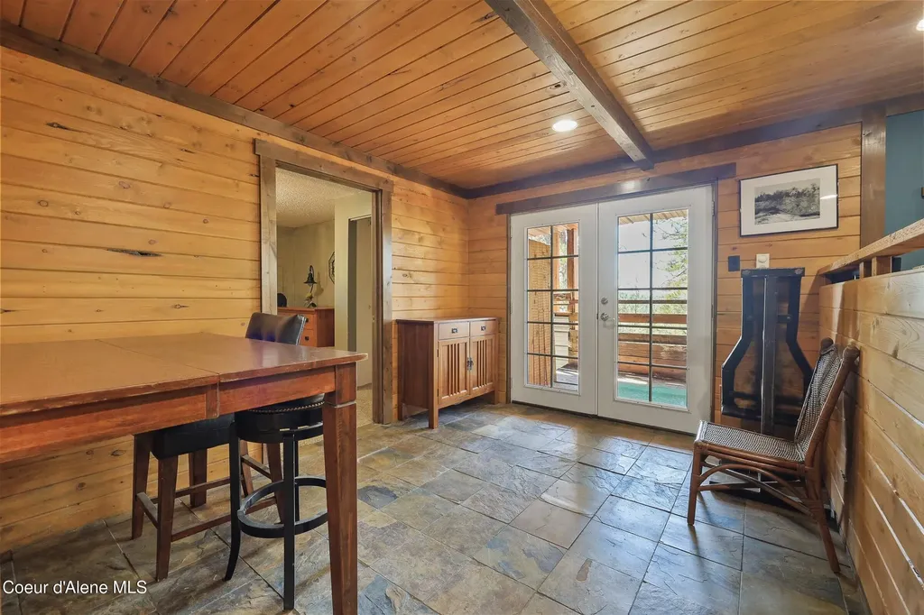 15987 W Chantilly Lane Post Falls ID 83854