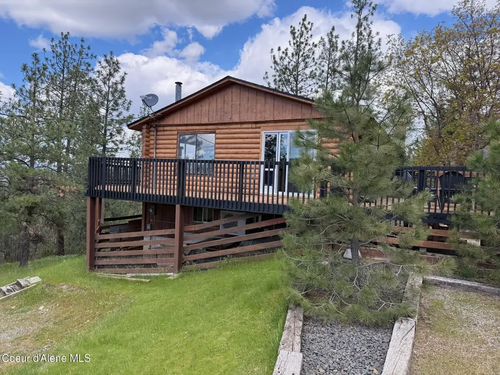 15987 W Chantilly Lane Post Falls ID 83854