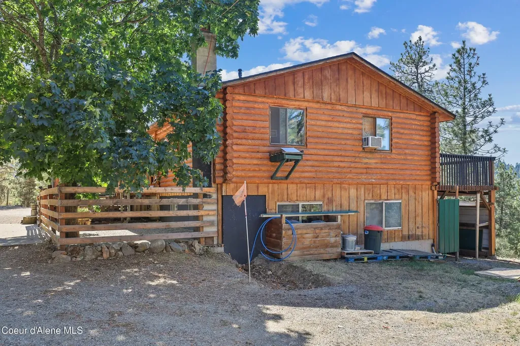 15987 W Chantilly Lane Post Falls ID 83854