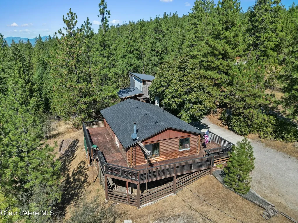 15987 W Chantilly Lane Post Falls ID 83854
