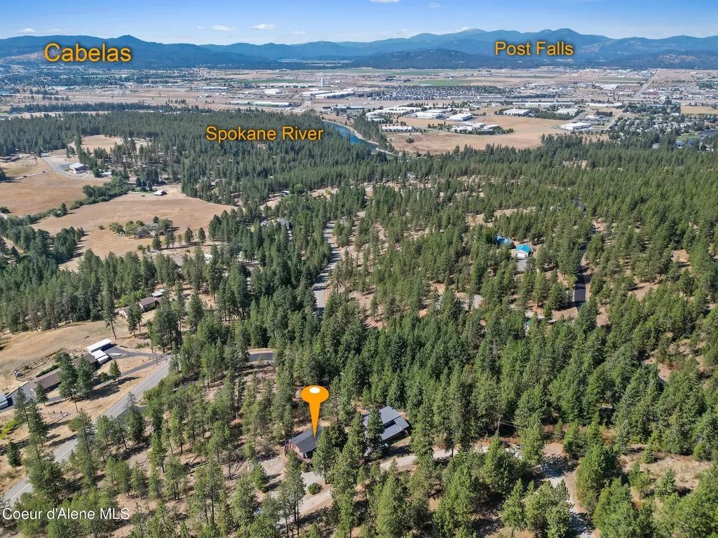 15987 W Chantilly Lane Post Falls ID 83854
