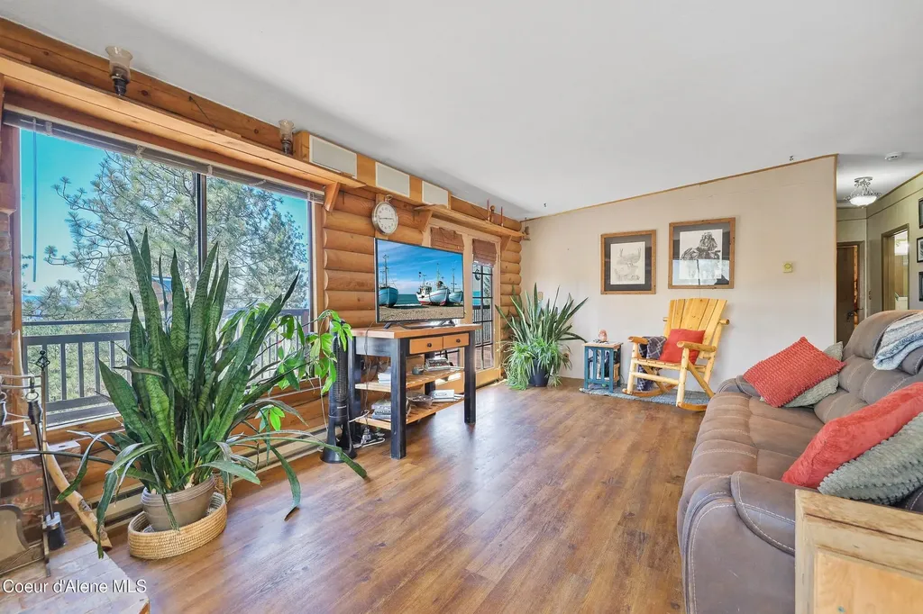 15987 W Chantilly Lane Post Falls ID 83854