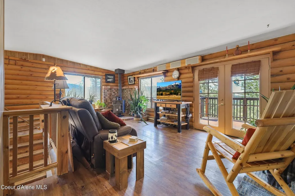 15987 W Chantilly Lane Post Falls ID 83854