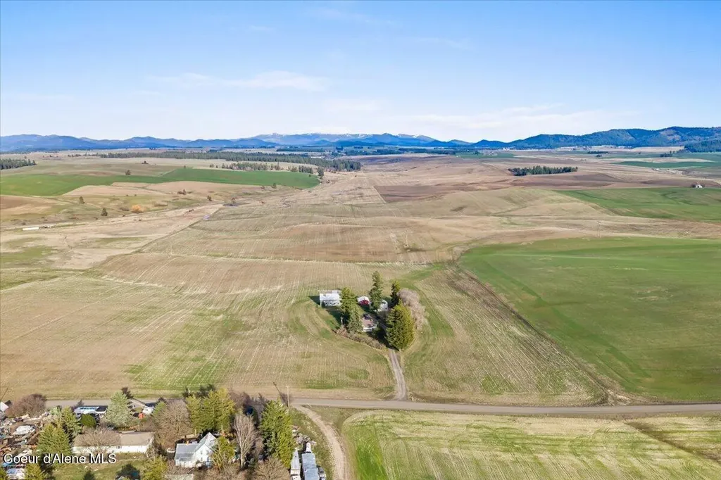 19454 S Idaho Road Worley ID 83876