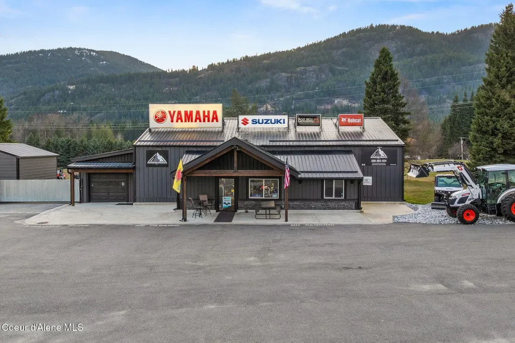 478544 Us-95 Sandpoint ID 83864