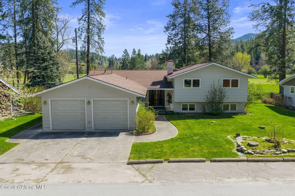 301 Woodland Drive Pinehurst ID 83850