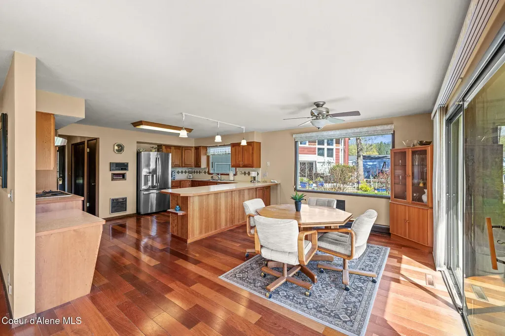 301 Woodland Drive Pinehurst ID 83850