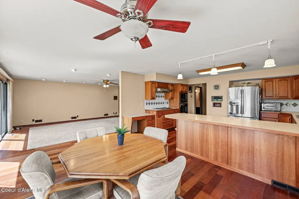 301 Woodland Drive Pinehurst ID 83850