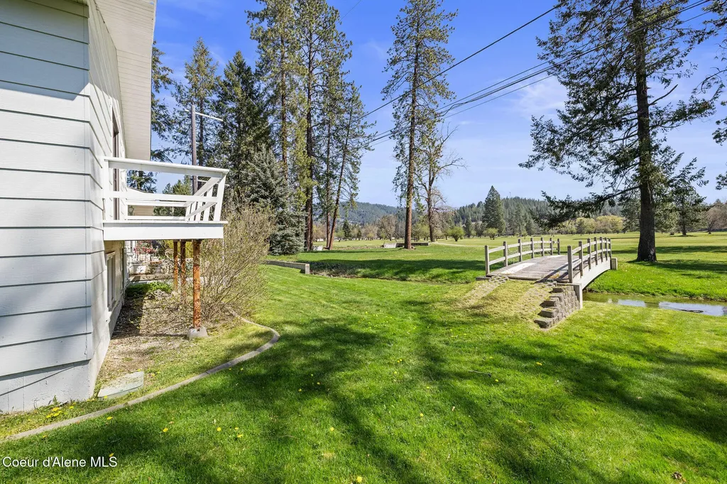 301 Woodland Drive Pinehurst ID 83850