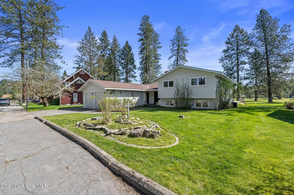 301 Woodland Drive Pinehurst ID 83850