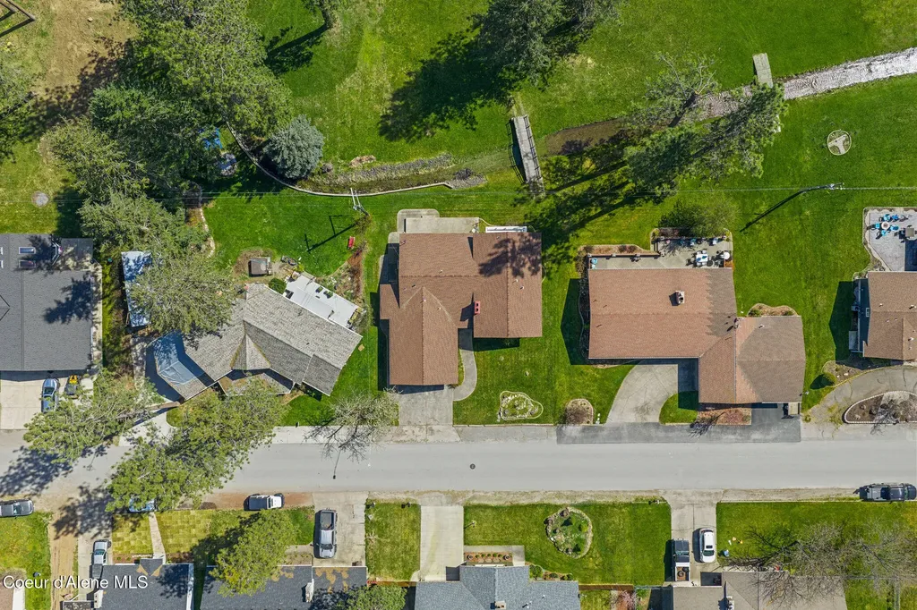 301 Woodland Drive Pinehurst ID 83850