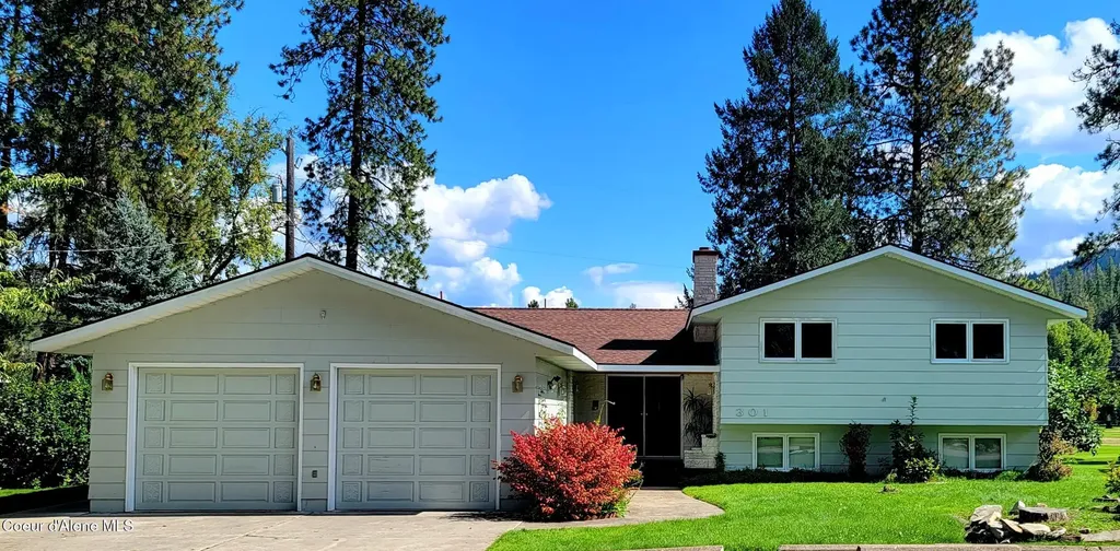 301 Woodland Drive Pinehurst ID 83850