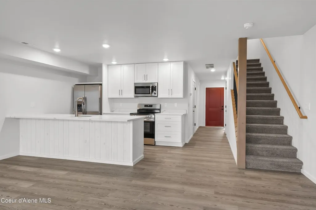 9854 N Laylin Circle Hayden ID 83835
