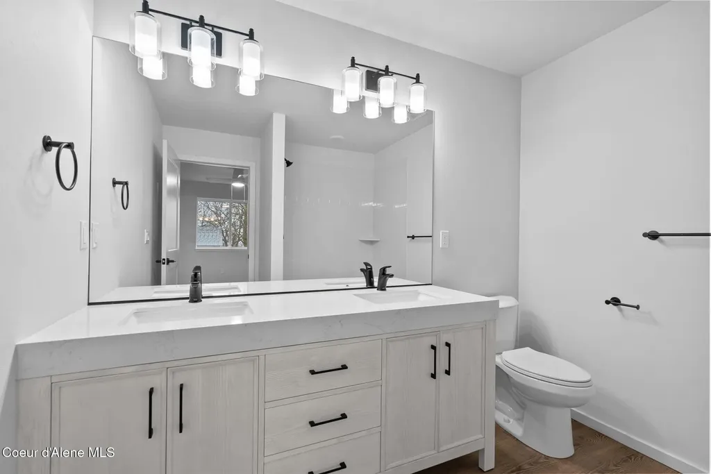 9854 N Laylin Circle Hayden ID 83835