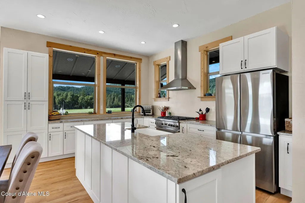 12194 E Rosewood Road St. Maries ID 83861