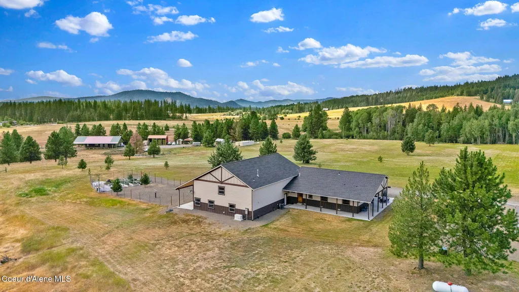 12194 E Rosewood Road St. Maries ID 83861