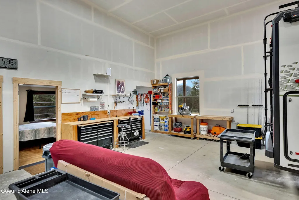 12194 E Rosewood Road St. Maries ID 83861