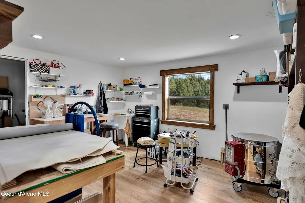 12194 E Rosewood Road St. Maries ID 83861