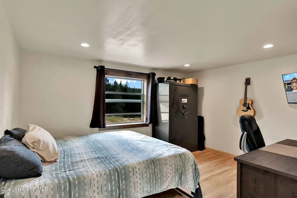 12194 E Rosewood Road St. Maries ID 83861