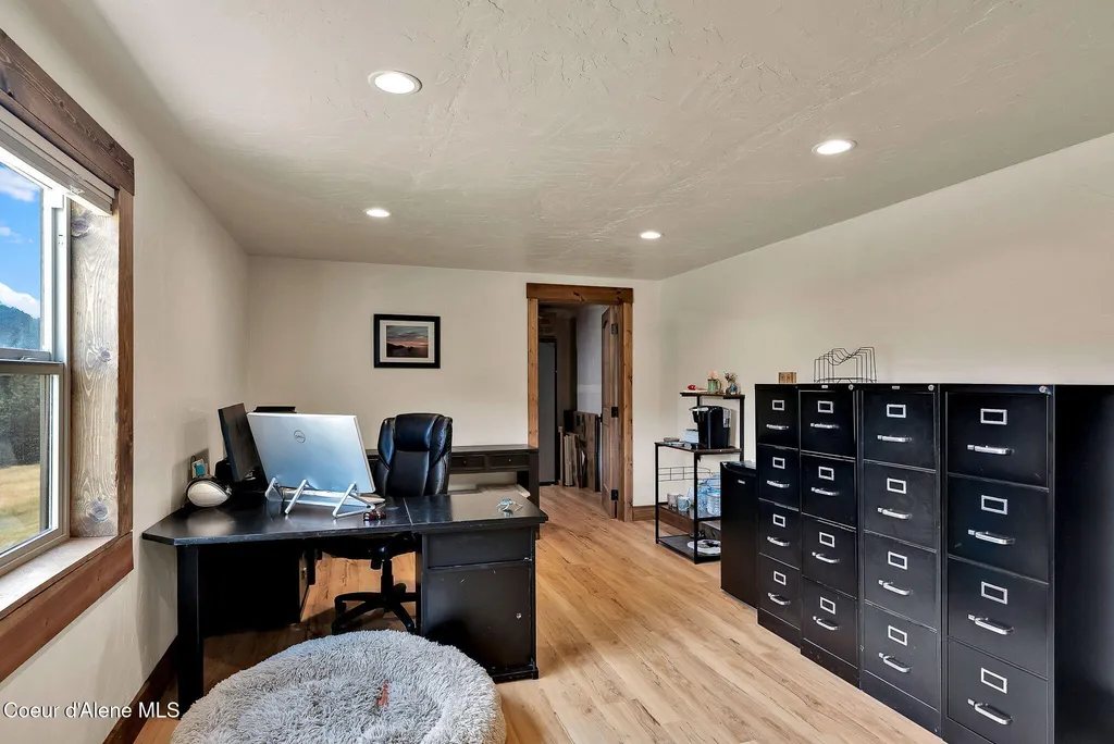 12194 E Rosewood Road St. Maries ID 83861