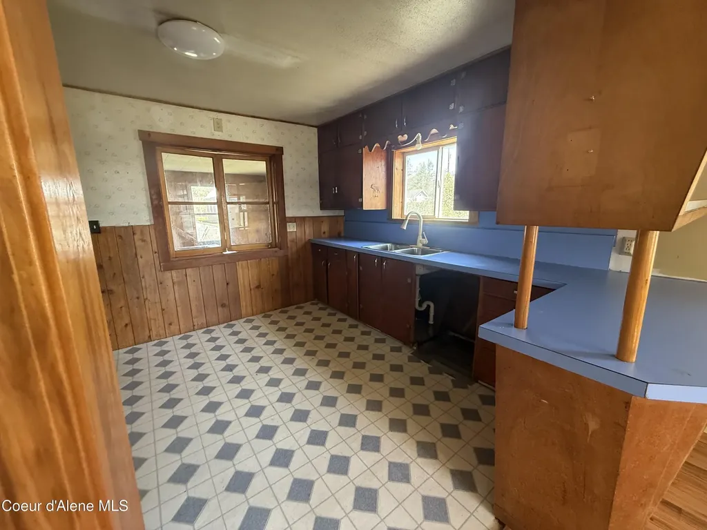 116 W 4th Avenue Clark Fork ID 83811