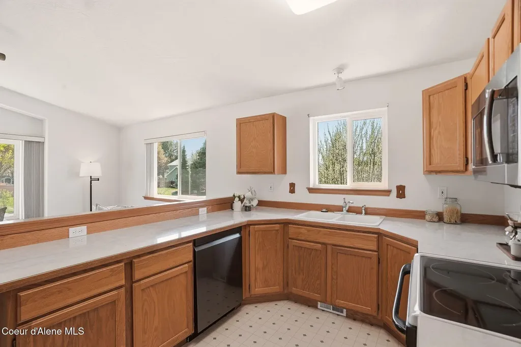 8527 N Rude Street Hayden ID 83835