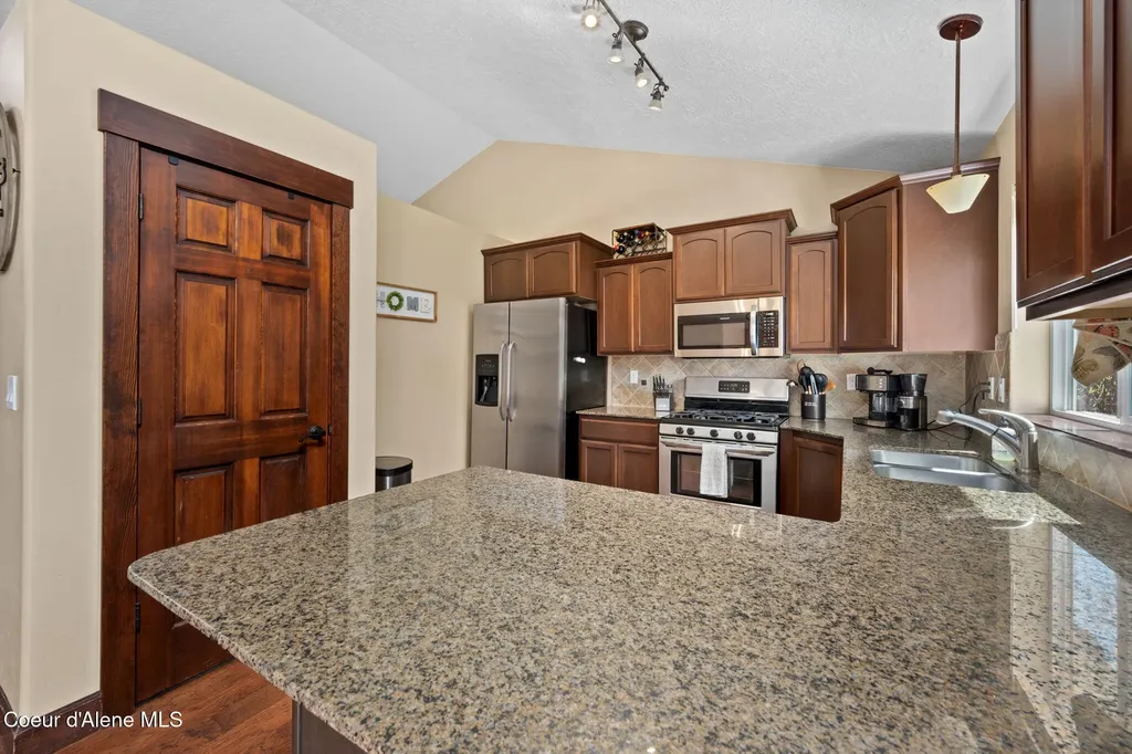 3147 W Blueberry Circle Hayden ID 83835