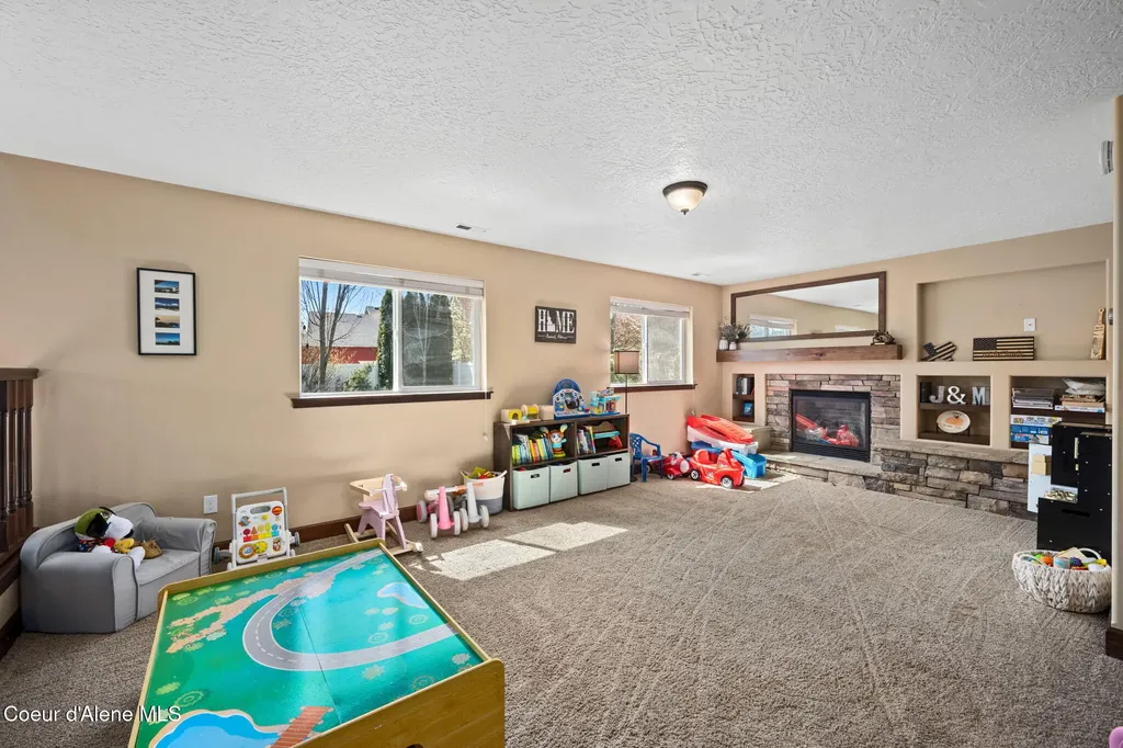 3147 W Blueberry Circle Hayden ID 83835