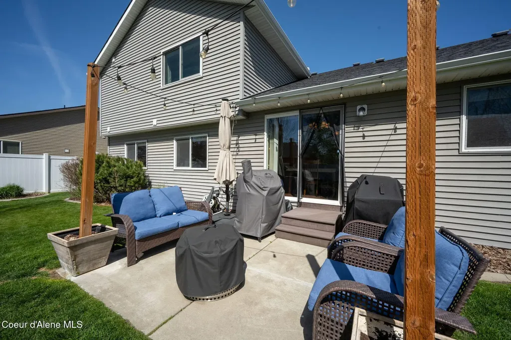 3147 W Blueberry Circle Hayden ID 83835
