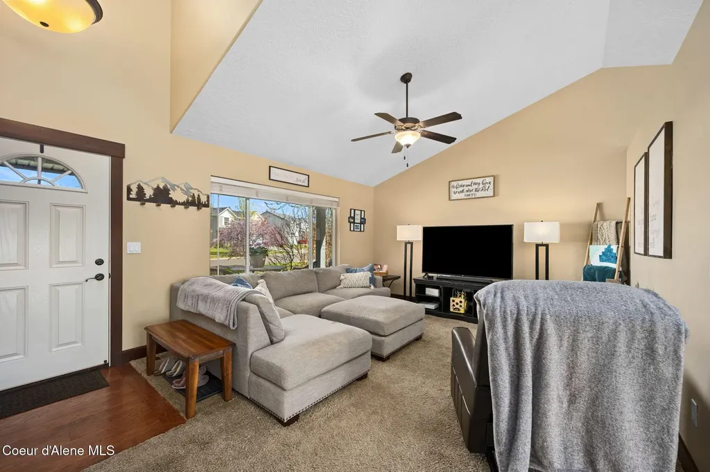3147 W Blueberry Circle Hayden ID 83835