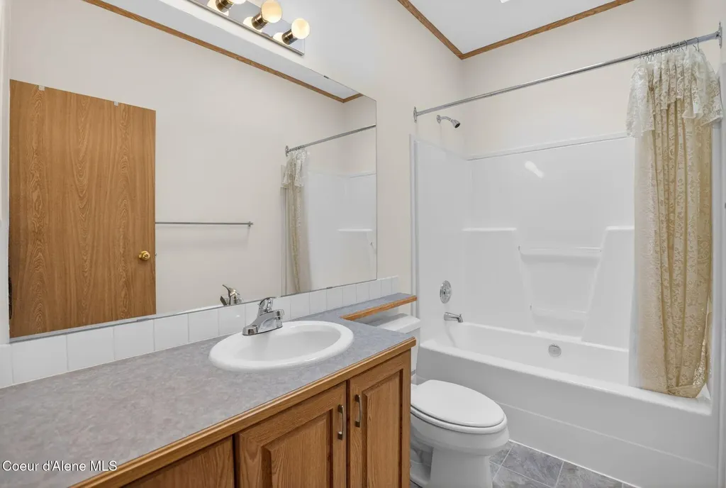 8473 W Rushmore Street Rathdrum ID 83858