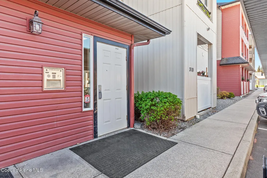 310 N Promenade Loop Post Falls ID 83854