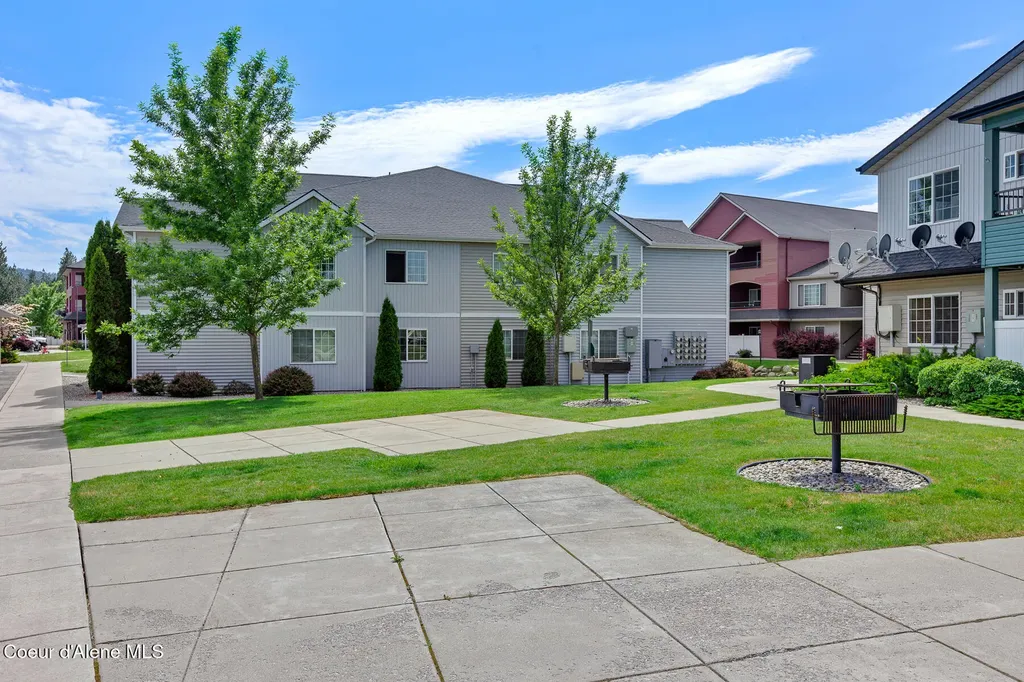 310 N Promenade Loop Post Falls ID 83854