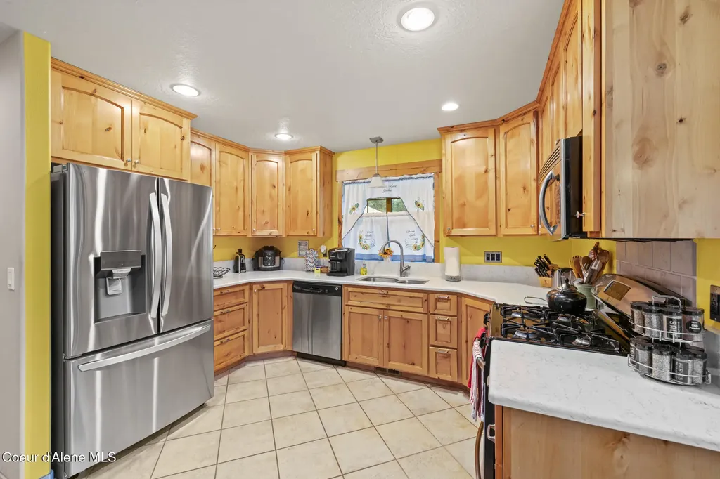 31856 N 10th Avenue Spirit Lake ID 83869