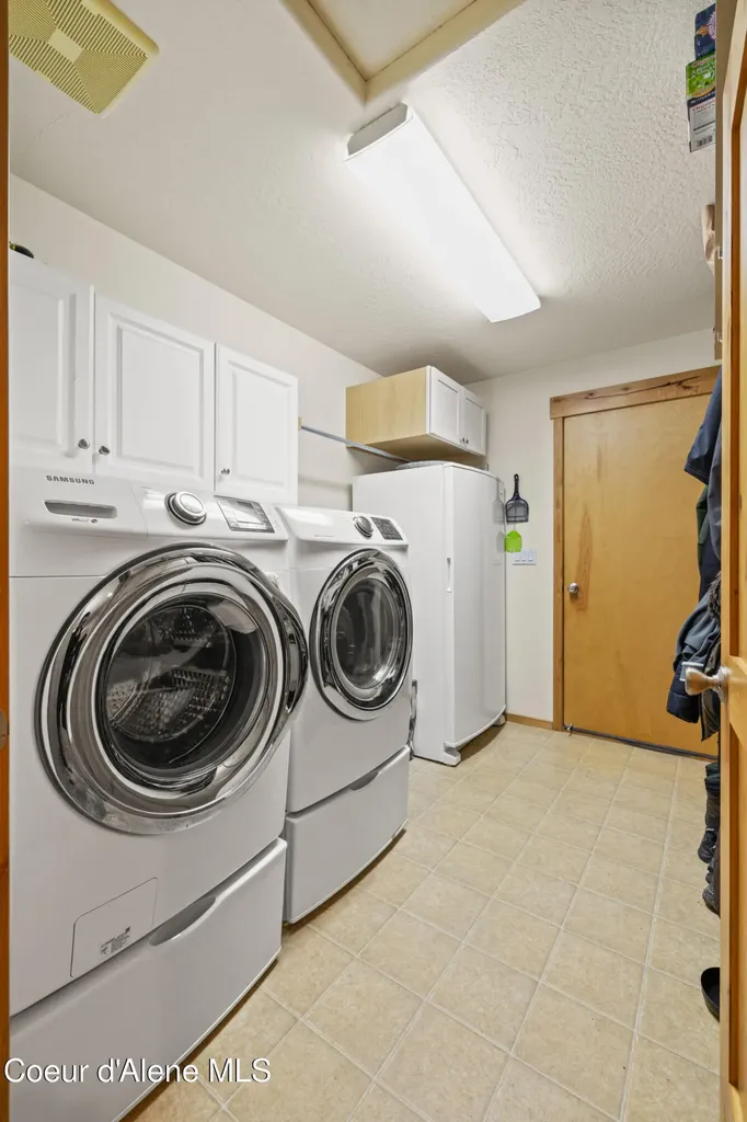 31856 N 10th Avenue Spirit Lake ID 83869