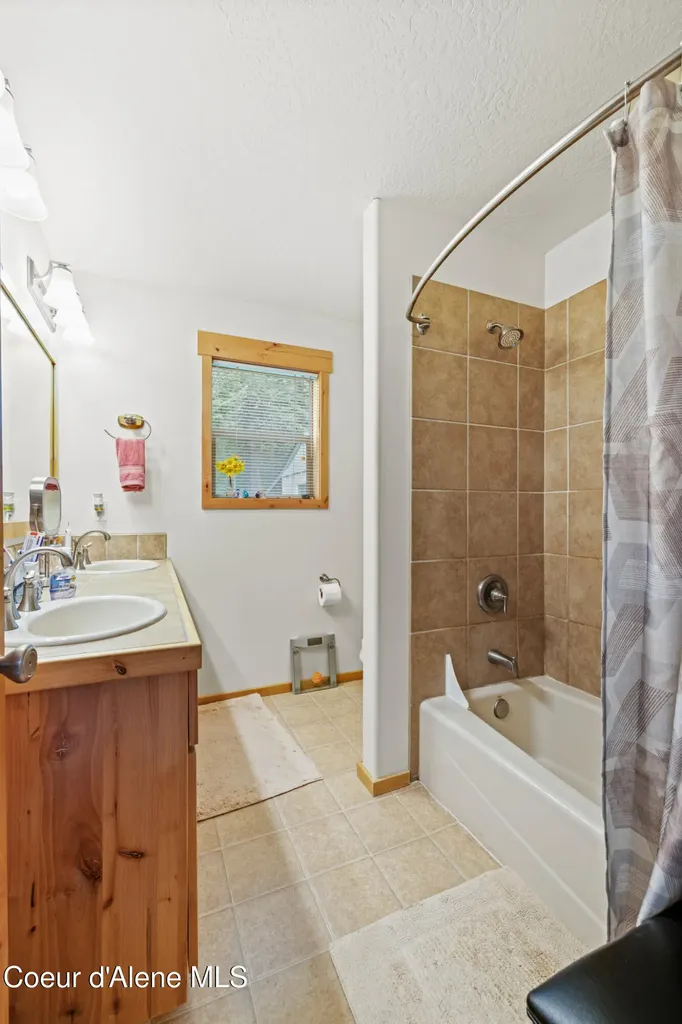 31856 N 10th Avenue Spirit Lake ID 83869