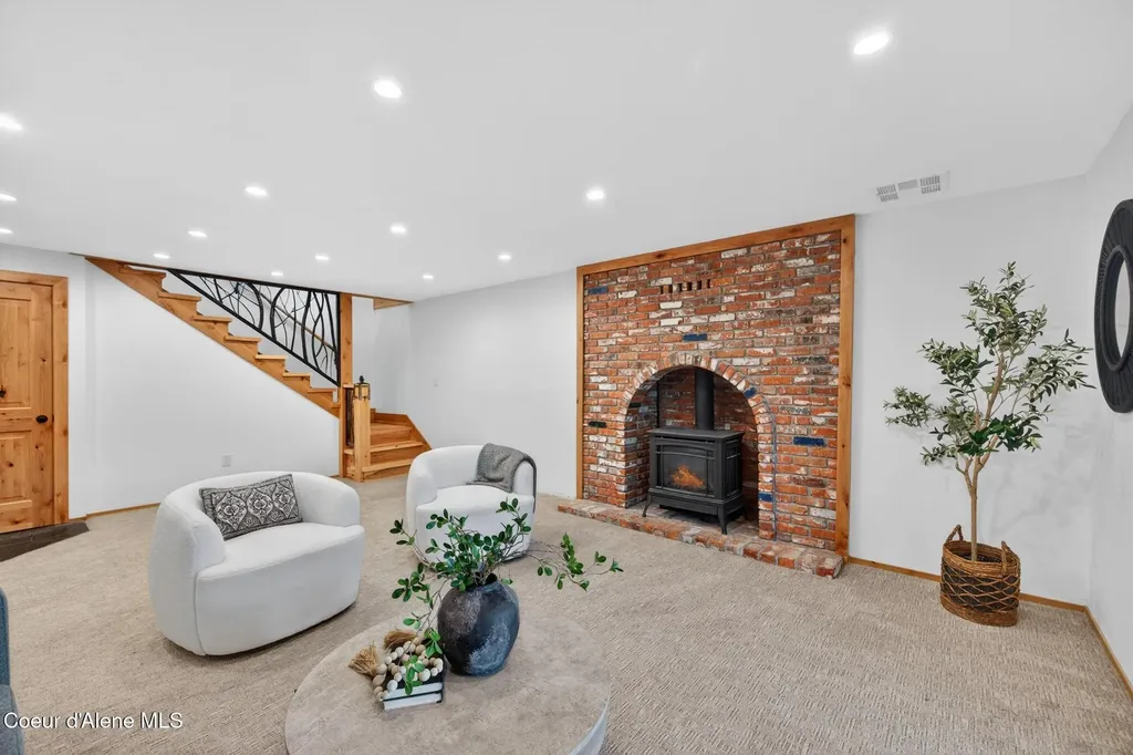 30737 N Osprey Road Spirit Lake ID 83869
